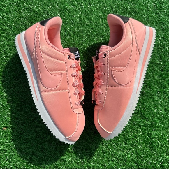Nike Cortez Basic Txt Valentines Day Bleached Coral - Picture 6 of 12